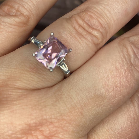 NEW Pink Rectangle Dinner Ring gemstone style ring luxury styling cocktail ring - Picture 6 of 6